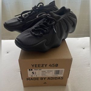 Yeezy 450 Clouds Unisex